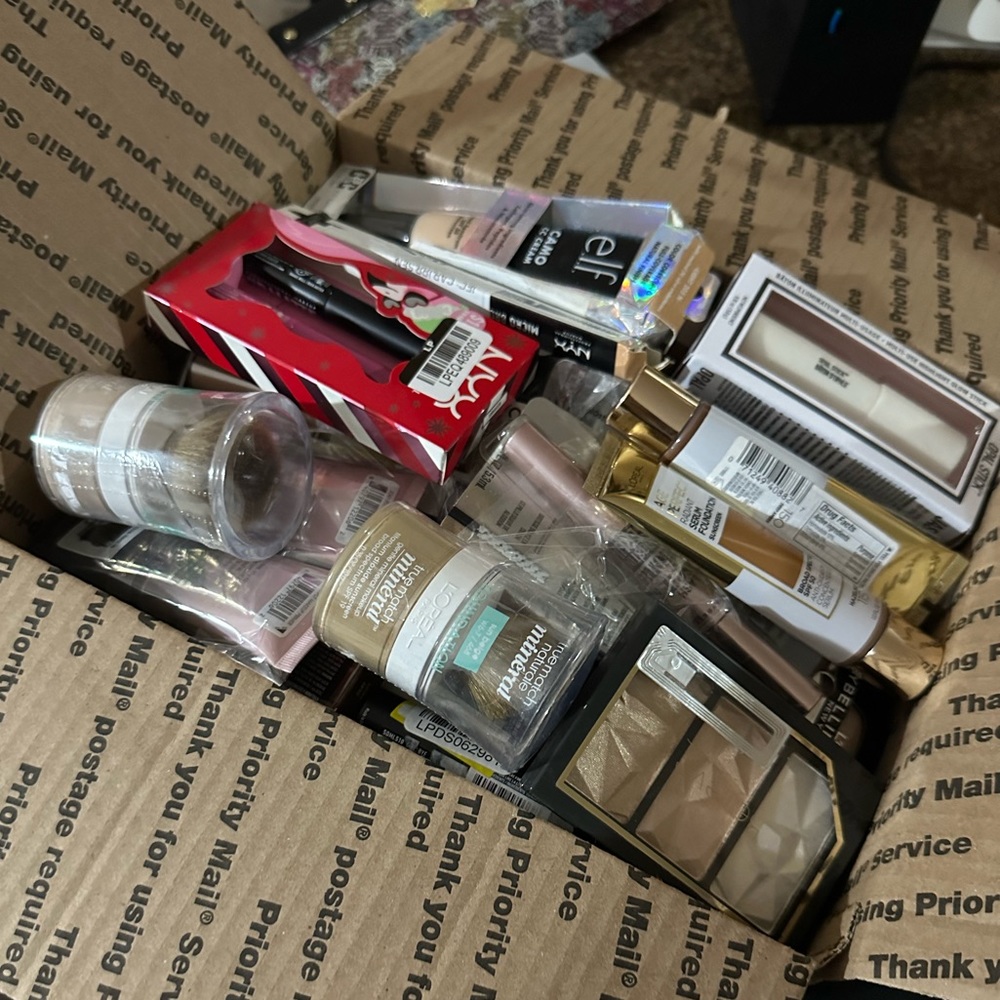 Cosmetic target pallet box 60pc